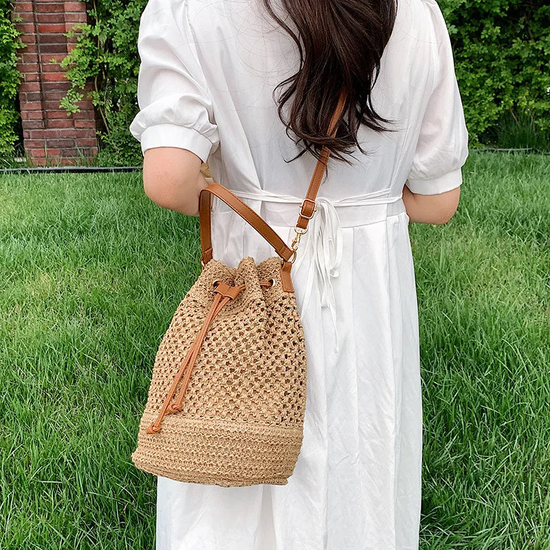 Simple Straw Bucket Bag for Women | Woven Handmade Shoulder Bag & Drawstring Crossbody Bag (Rattan Beach Bag for Girls & Travel Purse) Luxegan