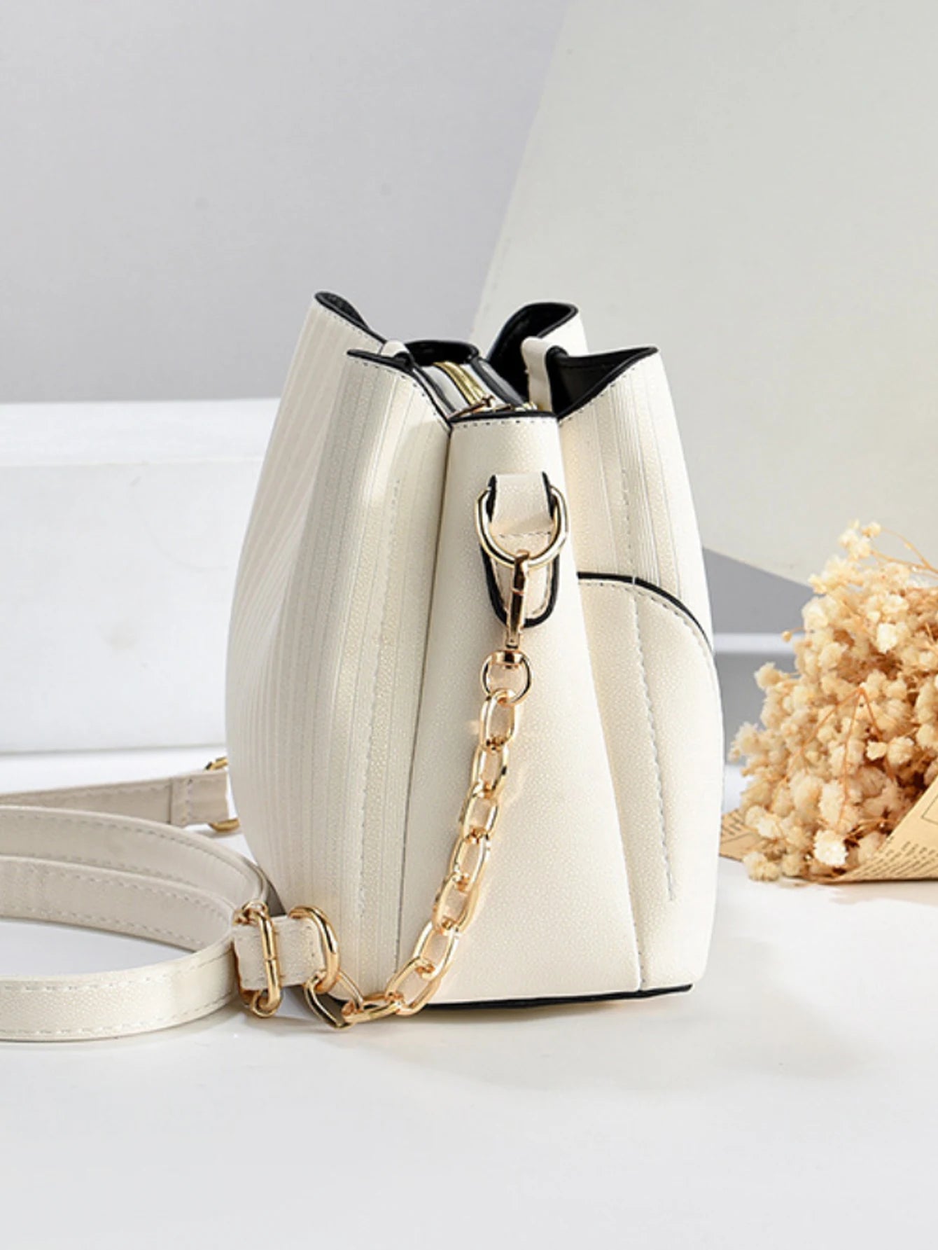 Fashionable Bucket Bag | Simple Style PU Leather Handbag & Large Capacity Crossbody Bag Luxegan