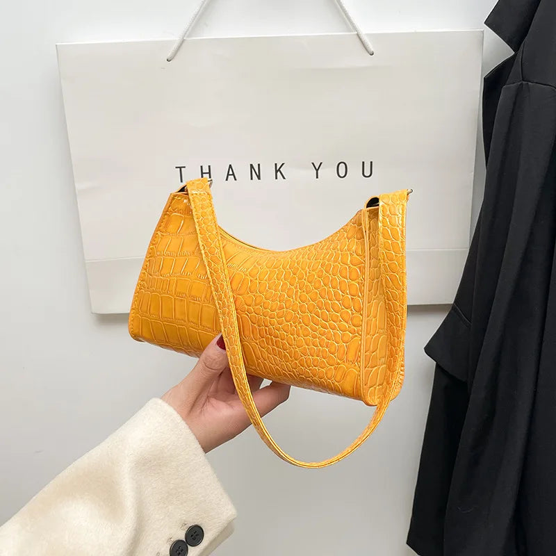 Fashion Exquisite Shoulder Bag | Retro Casual Women's Tote & Female Leather Solid Color Chain Handbag (Small Square Armpit Bag) Luxegan