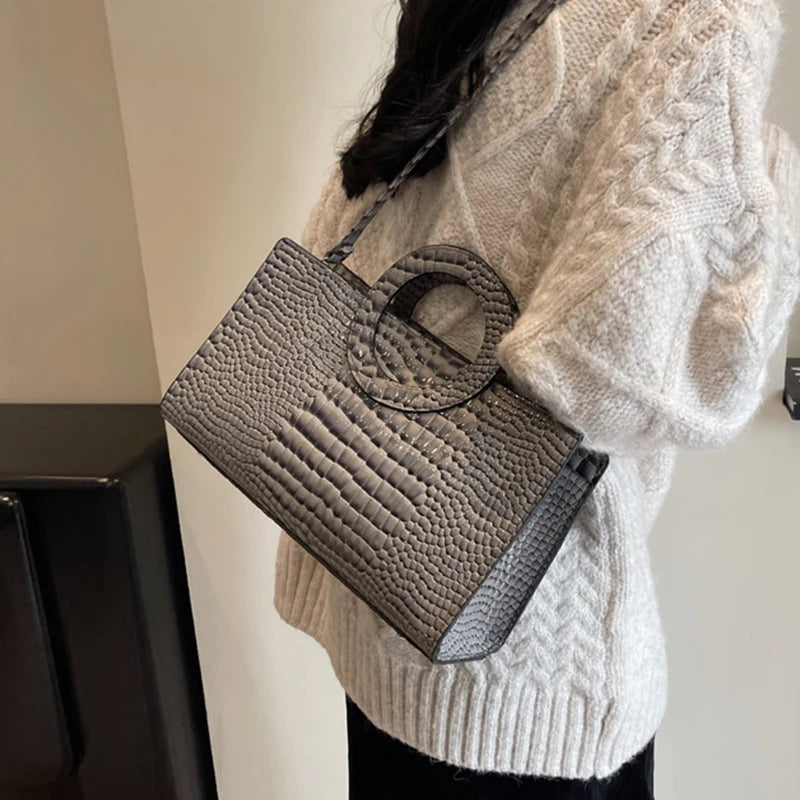 Luxury Crocodile Pattern Women's Handbag | Fashion Shoulder & Crossbody Bag (Famous Brand Designer PU Leather, Large Capacity) Luxegan