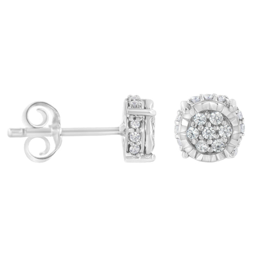 Pendientes de tuerca florales de plata de ley .925 con diamantes de talla redonda de 1/3 cttw (Claridad I-J, Color I3)