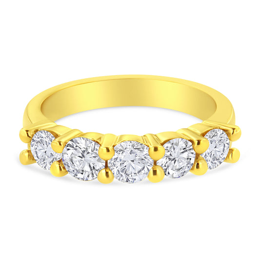 Anillo de aniversario o de boda de plata de ley 925 chapada en oro amarillo de 14 quilates, con 1 1/2 quilates en total de diamantes redondos talla brillante engarzados en garra compartida (color K-L, claridad SI2-I1) - Talla 7