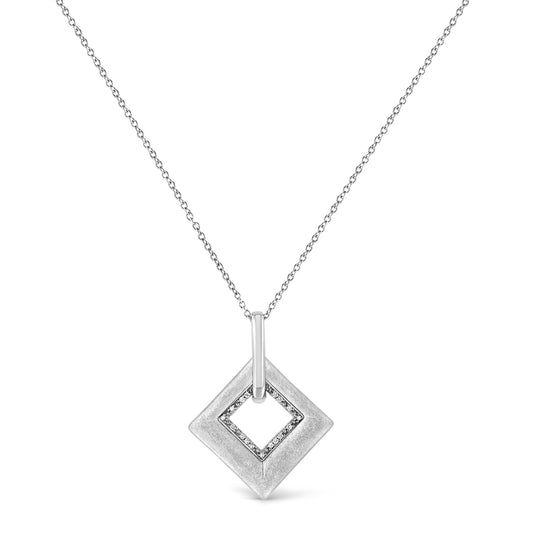 Collar con colgante de plata de ley .925 con diamantes en forma de cometa, 45,7 cm (color I-J, claridad I1-I2)