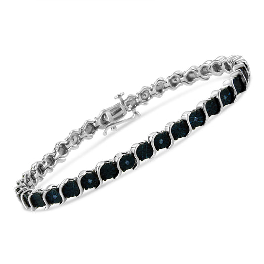 Pulsera de tenis con eslabones en "S" de plata de ley .925 con 1/10 qt. diamante azul tratado engastado en milagro (color azul, claridad I2-I3) - 7.25"