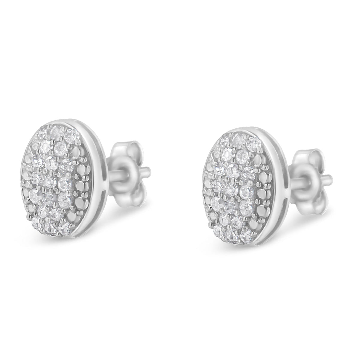 Pendientes de racimo ovalados con diamantes redondos de plata de ley (1/2 cttw, color I-J, claridad I2-I3)