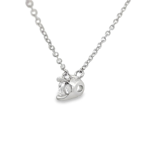 Colgante de plata de ley con diamante cultivado en laboratorio genuino de 0,50 ct