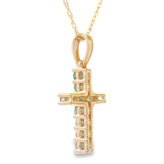 Colgante religioso con cruz de esmeralda de 0,20 qt en oro amarillo de 14 kt