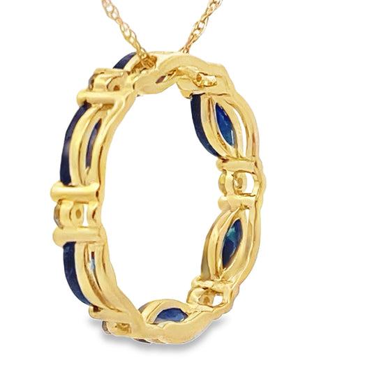 Colgante Círculo de Amor de Zafiro de .99 ct Oro Amarillo de 10 qt