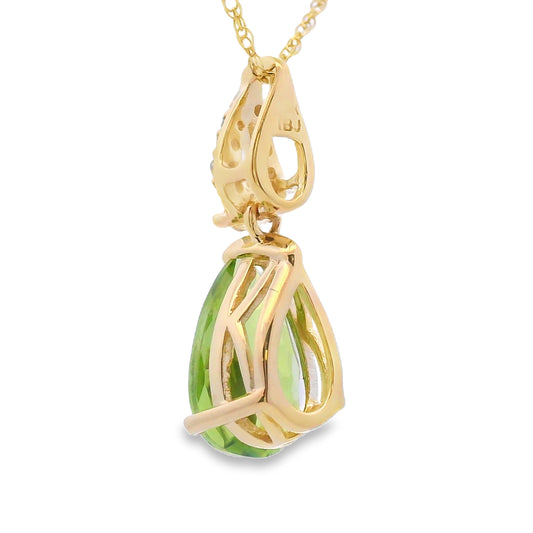 Colgantes de moda de peridoto y diamantes de oro amarillo de 10 quilates