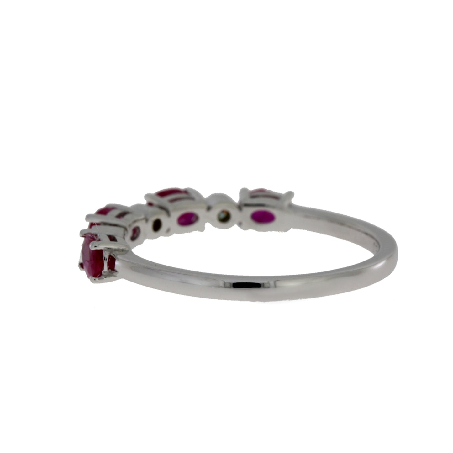 Anillo de moda de oro blanco de 14 quilates con diamantes y rubí de 1,08 ct