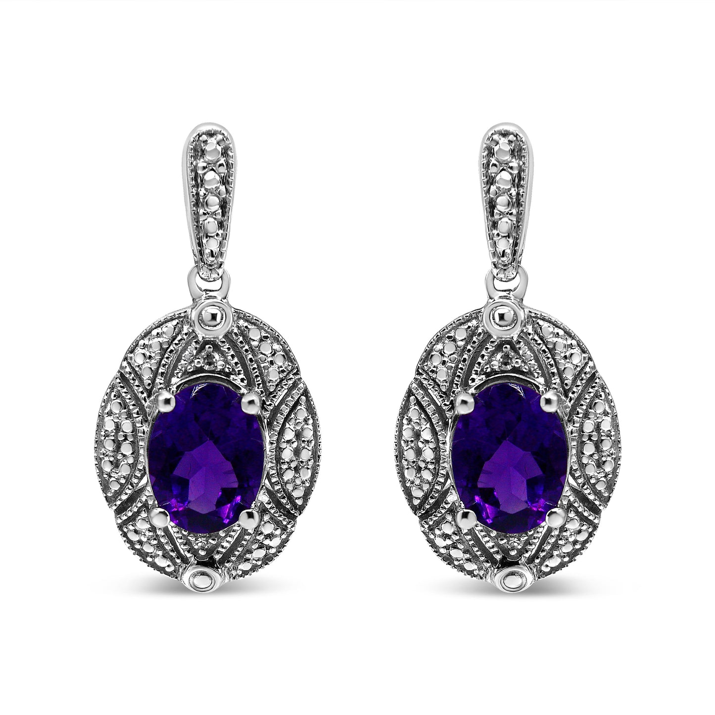 Pendientes de botón de plata de ley .925 con acento de diamante y amatista ovalada púrpura de 8x6mm (color I-J, claridad I1-I2)