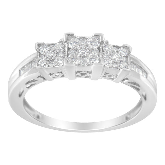 Anillo de compromiso de oro blanco de 10 quilates con diamantes talla brillante y baguette de 1/2 quilate de 3 piedras con 3 grupos cuadrados (color H-I, claridad SI2-I1) - Talla 6-3/4