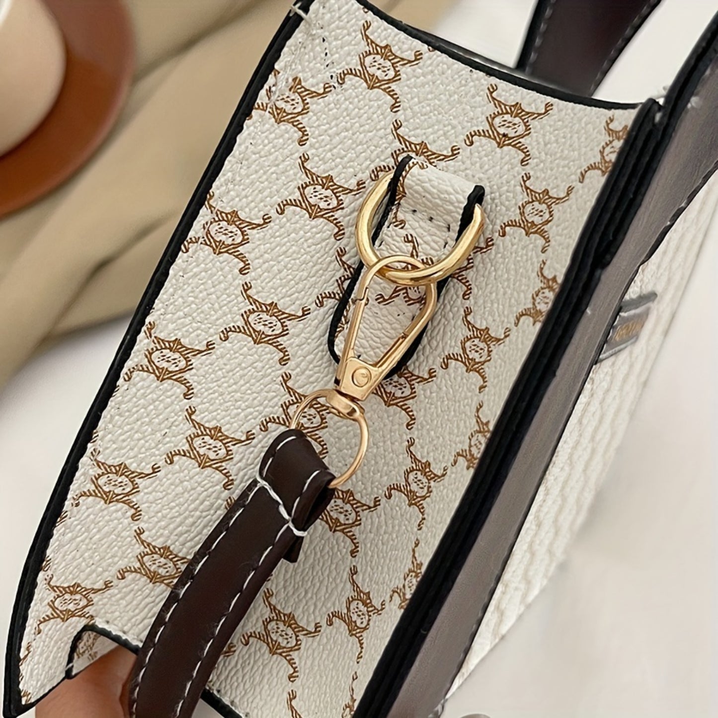 Designer Mini Crossbody Bag, Vintage-Inspired PU Shoulder Handbag for Women, Chic Commuter Tote with Metallic Clasp