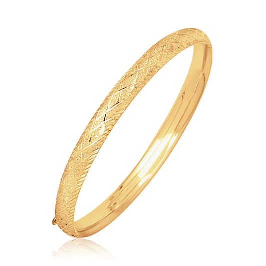 Pulsera para niños de oro amarillo de 14k con diseño de corte de diamante motivo domo