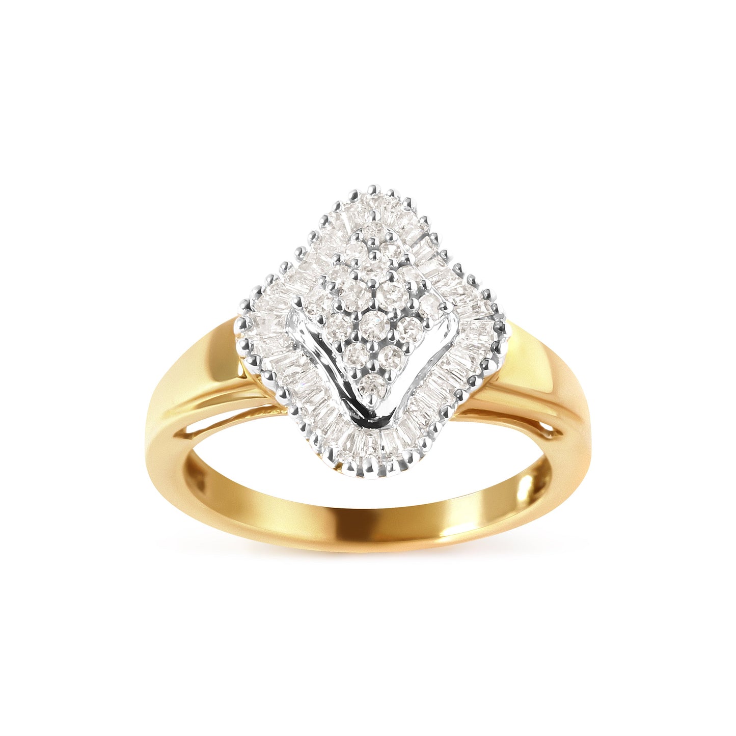 Anillo de oro amarillo de 10 qt con cabeza de rombo de diamantes redondos y de talla baguette de 1/2 quilates en total y halo (color I-J, claridad I1-I2) - Talla 7