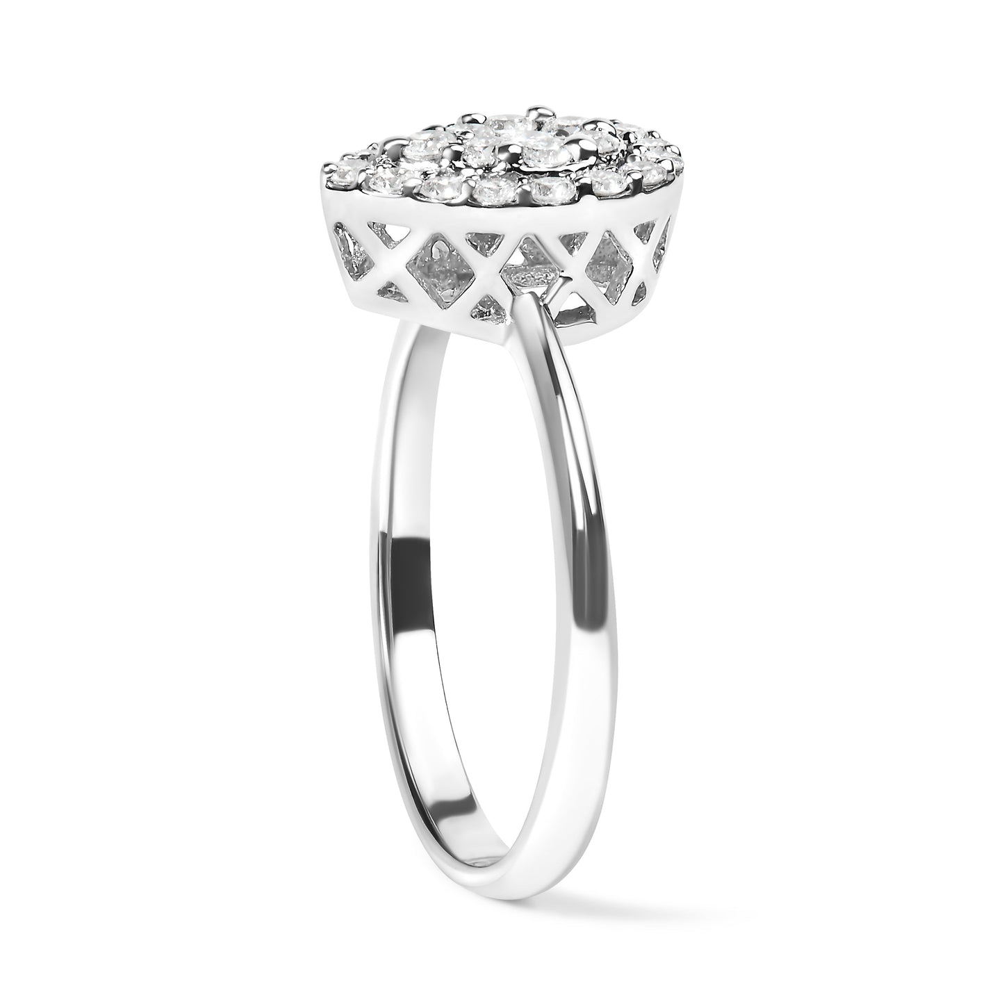 Anillo de promesa en forma de pera de oro blanco de 10K con racimo de diamantes redondos cultivados en laboratorio de 3/8 Cttw (Color G-H, Claridad VS2-SI1) - Talla 7