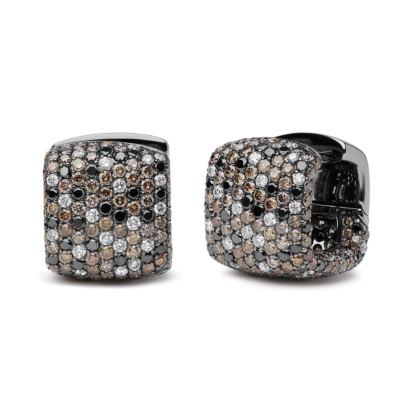 Pendientes Huggie Cuadrados Abovedados con Diamantes Multicolor de 12 5/8 Cttw en Oro Blanco de 18K con Baño de Rodio Negro (Marrón, Negro, Color G-H, Claridad SI1-SI2)
