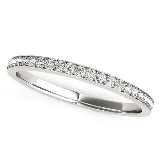 Anillo de Boda de Oro Blanco de 14k con Diamantes Redondos Engastados en Garra (1/5 quilate total)