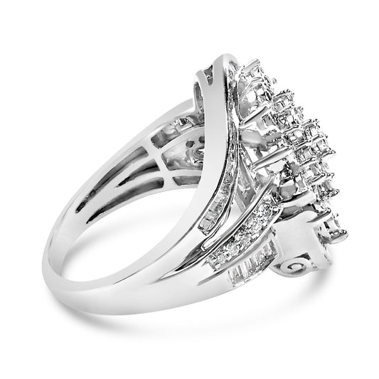 Anillo de cóctel en plata de ley con racimo de diamantes en espiral de 1,0 quilates