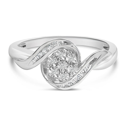 Anillo de racimo cruzado de plata de ley con diamante de 1/10 Cttw