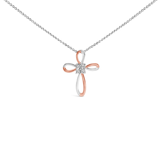 Collar con colgante de cruz chapado en oro rosa de 10 quilates y plata de ley con acento de diamante
