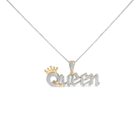Collar con colgante de placa de identificación "Queen" de plata de ley chapada en oro amarillo de 14 quilates con diamantes de 1/10 Cttw