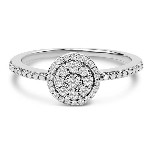 Anillo de halo con motivo redondo de diamante de 1/5 Cttw de plata de ley