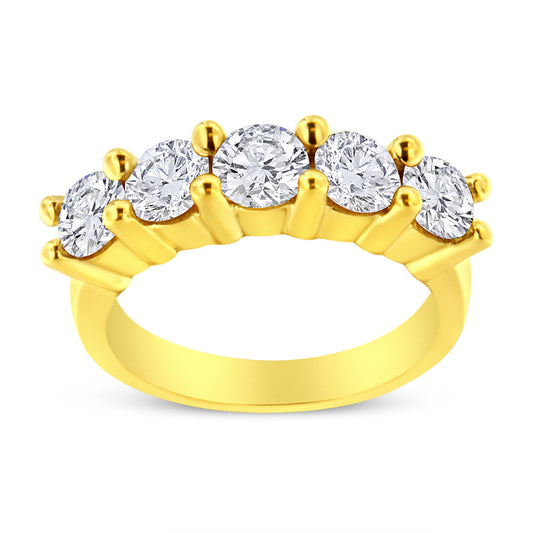 Anillo de boda de 5 piedras de oro amarillo de 14 quilates chapado en plata de ley .925 con diamantes engastados en garra compartida de 2,0 quilates (color J-K, claridad I1-I2) - Talla 7