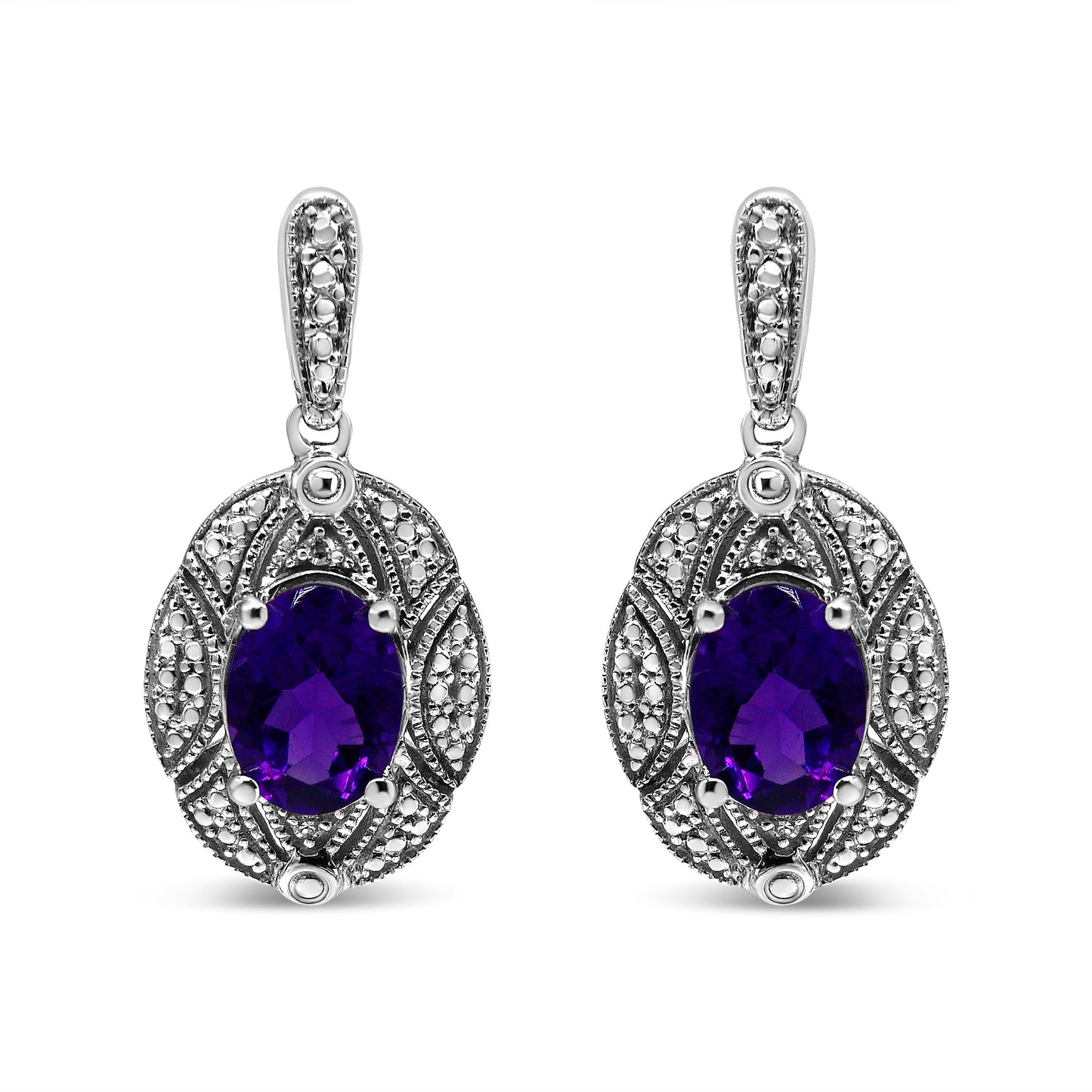 Pendientes de botón de plata de ley .925 con acento de diamante y amatista ovalada púrpura de 8x6mm (color I-J, claridad I1-I2)
