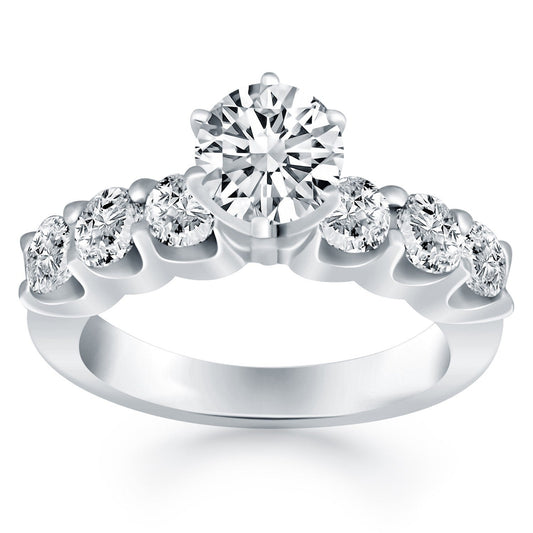 Anillo de compromiso de oro blanco de 14k con diamantes y garras compartidas