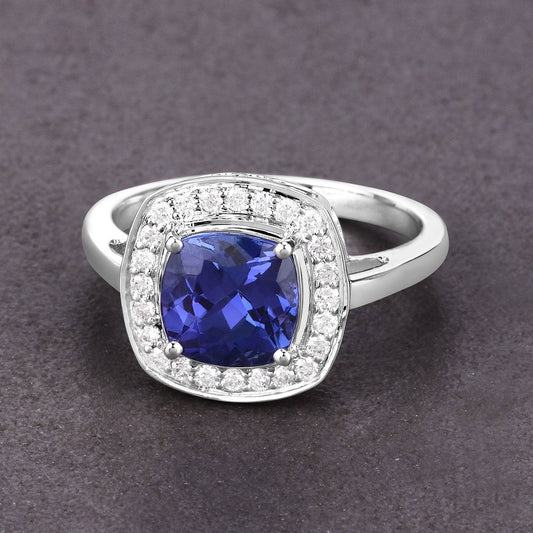 Anillo de oro blanco de 14K con tanzanita genuina de 2.26 quilates y diamantes blancos