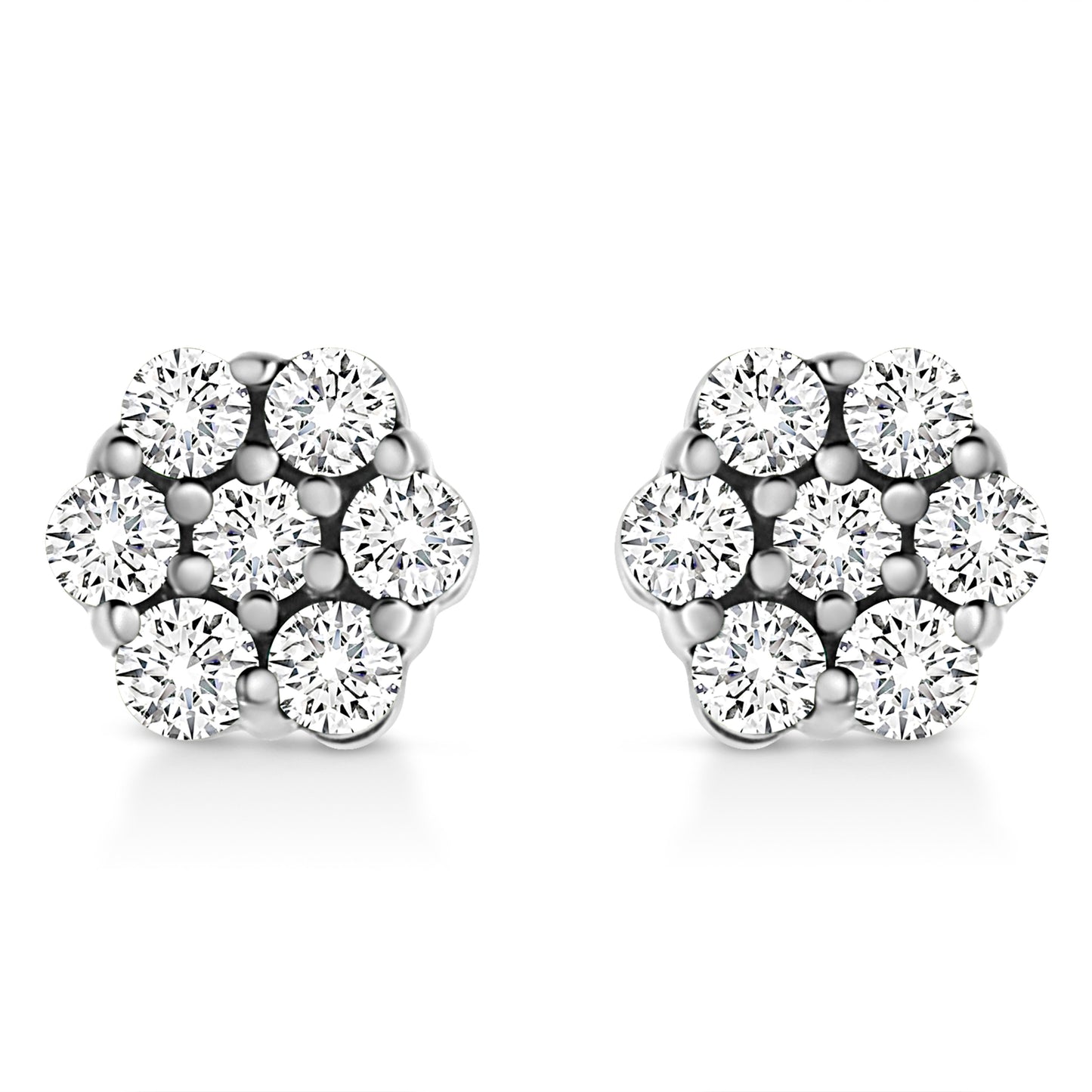 Pendientes de botón de oro blanco de 14 quilates con flores de diamantes de talla redonda engastados con garras de 1/2 quilate (color H-I, claridad I1-I2)