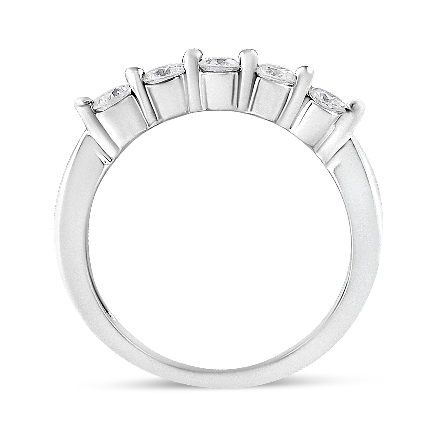 Anillo de oro blanco de 14 quilates con 5 diamantes redondos de 1/2 quilate en total (color H-I, claridad SI1-SI2), talla 7