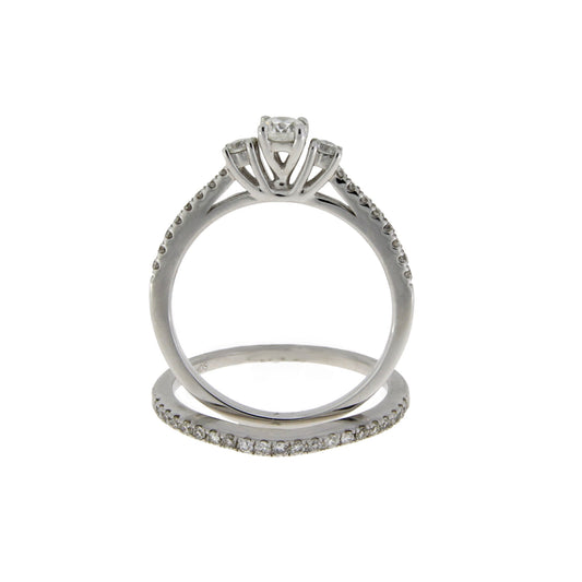 Anillo de compromiso con diamante de 0,45 ct engastado en oro blanco de 14 kt
