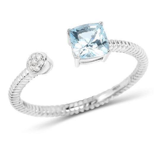 Anillo de oro blanco de 14K con aguamarina genuina de 0,52 quilates y diamantes blancos