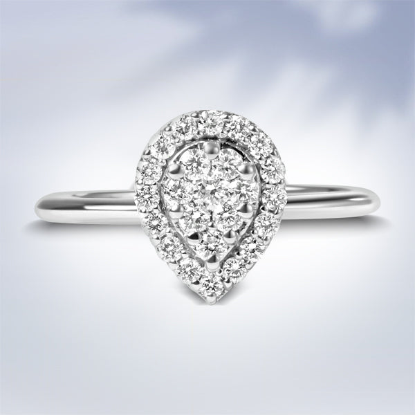 Anillo de promesa en forma de pera de oro blanco de 10K con racimo de diamantes redondos cultivados en laboratorio de 3/8 Cttw (Color G-H, Claridad VS2-SI1) - Talla 7