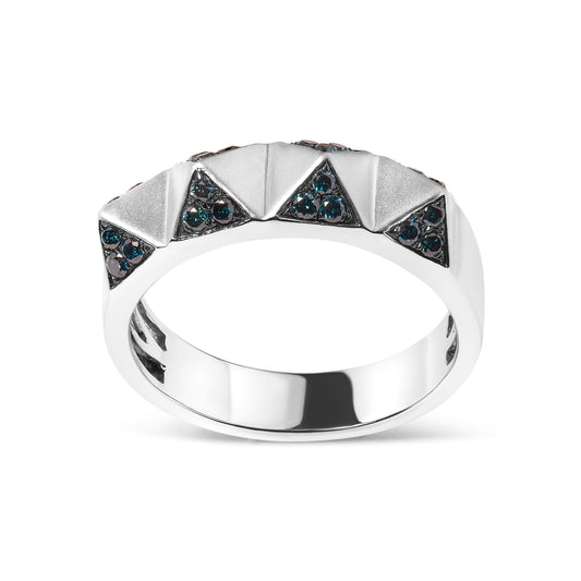 Anillo de banda de pirámide de oro blanco de 14 quilates con diamantes azules tratados de 1/4 Cttw (color azul, claridad SI1-SI2) - Talla 7