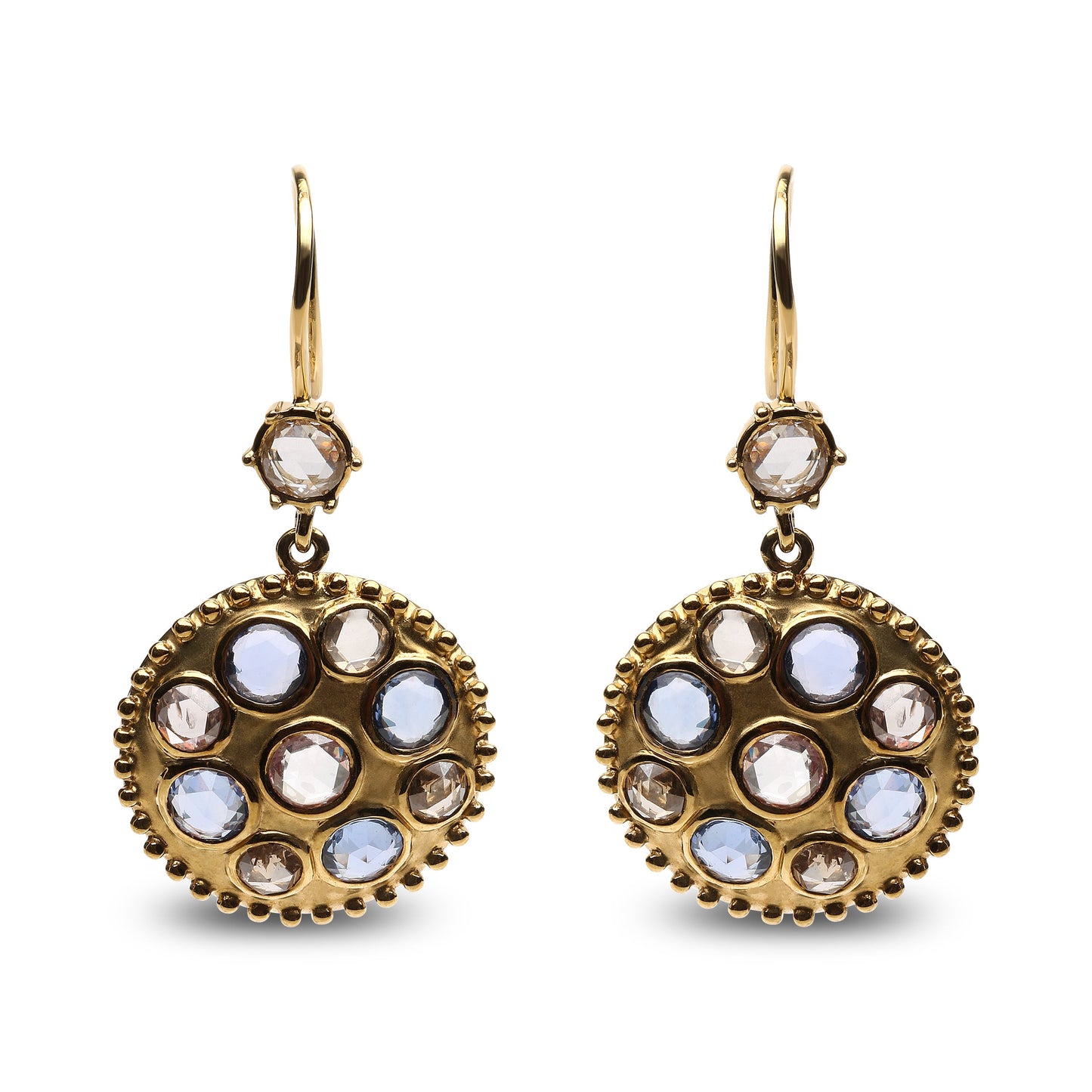 Pendientes colgantes de medallón de racimo de piedras preciosas con bisel de oro amarillo de 18 quilates con diamantes y zafiros azules de 1 2/3 quilates (color marrón y G-H, claridad SI1-SI2)