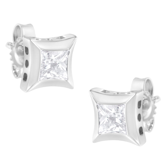 Pendientes de tuerca de oro blanco de 10K con diamantes de talla princesa de 1/2 quilate engarzados invisibles (color H-I, claridad SI2-I1)
