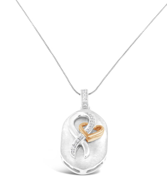 Collar con colgante de corazón entrelazado y cinta con diamante de talla redonda de 1/10 ct TDW en oro rosa de 10 k y plata de ley (H-I, I1-I2)