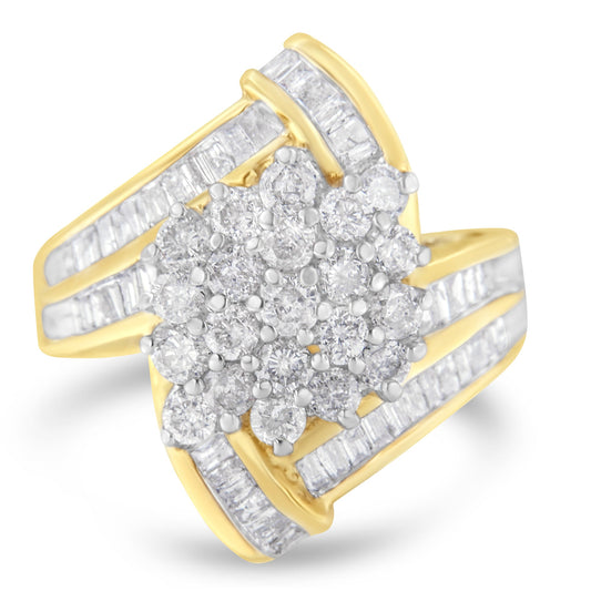 Anillo de oro amarillo de 10 qt con diamantes redondos y baguette en racimo cruzado (3 qt en total, color I-J, claridad I1-I2) - Talla 7-1/2