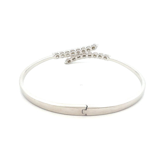 Pulsera de plata de ley tipo brazalete con diamante de .25 quilates