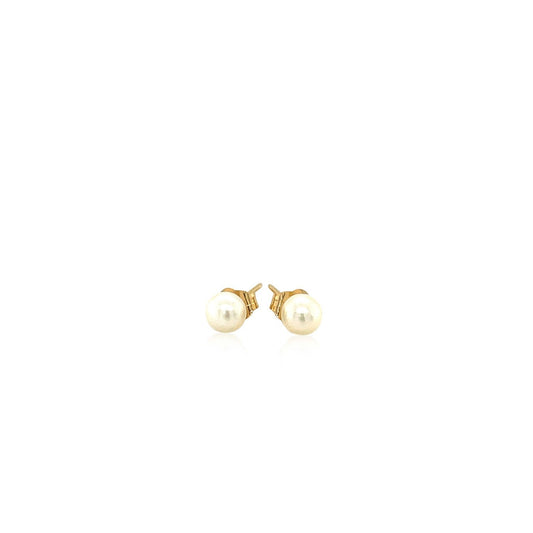 Pendientes de perlas cultivadas de agua dulce blancas de oro amarillo de 14k (4.0 mm)