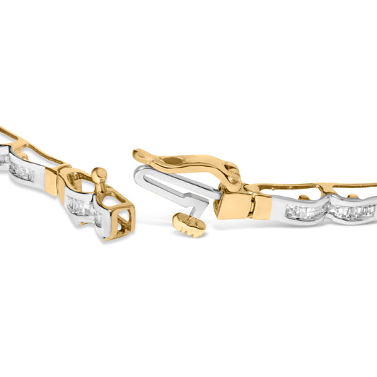 Brazalete de eslabones de oro amarillo de 10k con diamantes de talla baguette en canal, 1,00 Cttw