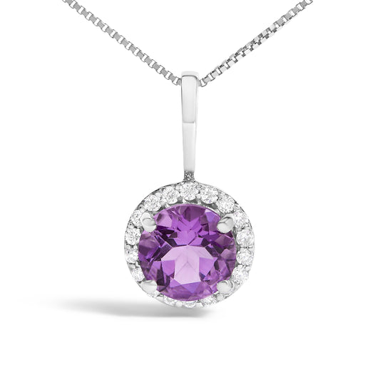 Collar con colgante de halo en oro blanco de 10K, amatista púrpura y acento de diamante de 1/10 Cttw