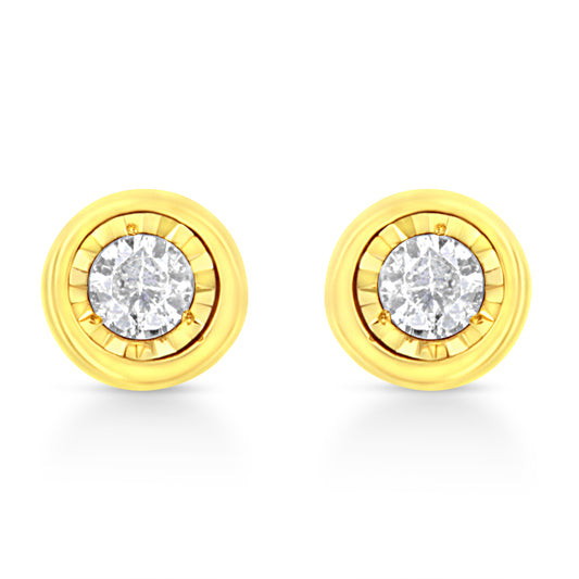 Pendientes de botón con forma circular y diamantes engastados por ilusión de oro amarillo de 10 qt chapado en plata de ley .925 con 1/10 Cttw (color K-L, claridad I2-I3)