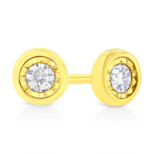 Pendientes de botón con forma circular y diamantes engastados por ilusión de oro amarillo de 10 qt chapado en plata de ley .925 con 1/10 Cttw (color K-L, claridad I2-I3)