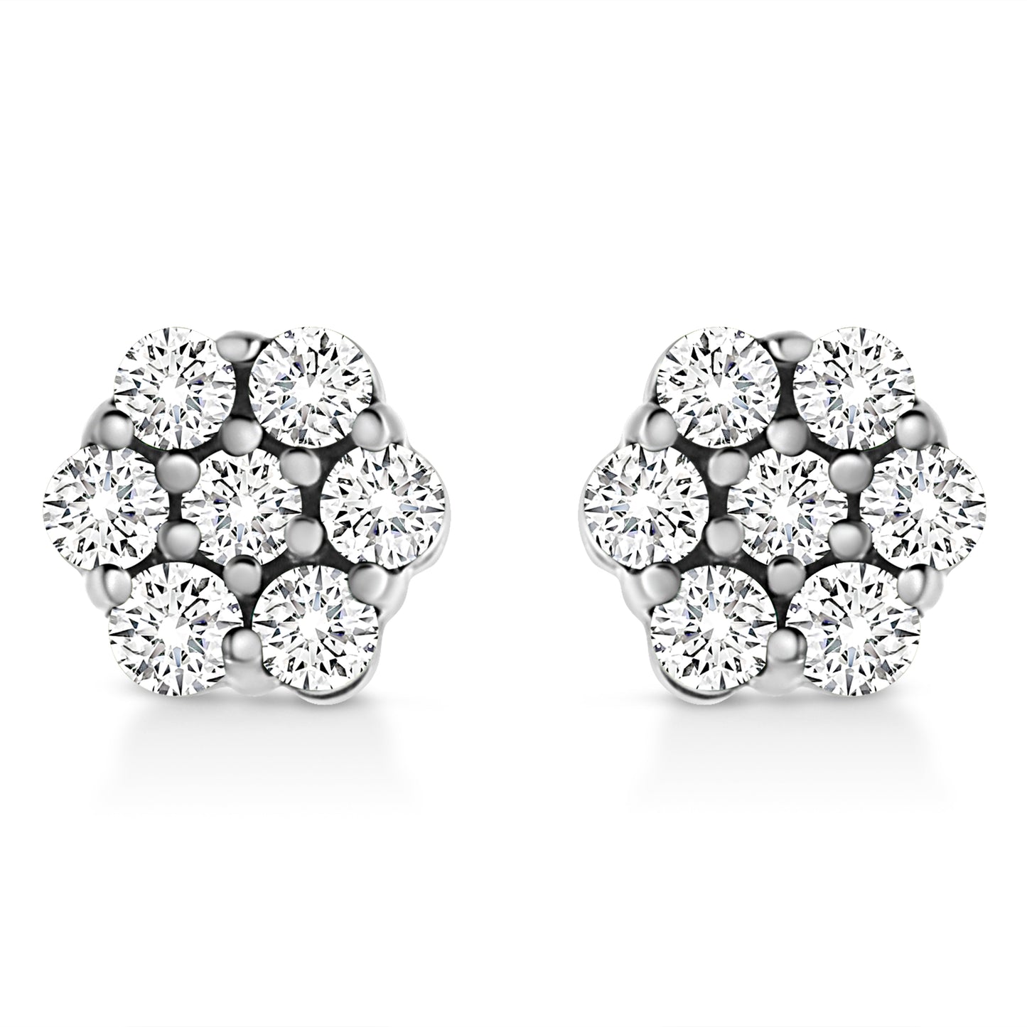 Pendientes de botón de oro blanco de 14 quilates con flores de diamantes de talla redonda engastados con garras de 1/2 quilate (color H-I, claridad I1-I2)