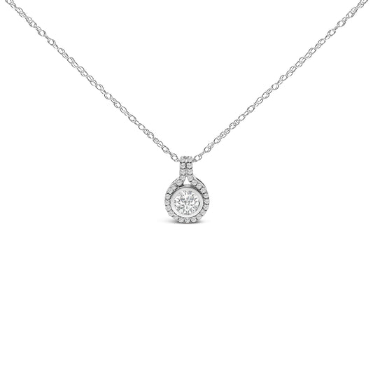 Collar con Colgante de Halo de Diamantes Creados en Laboratorio de 0,75 quilates en Plata de Ley