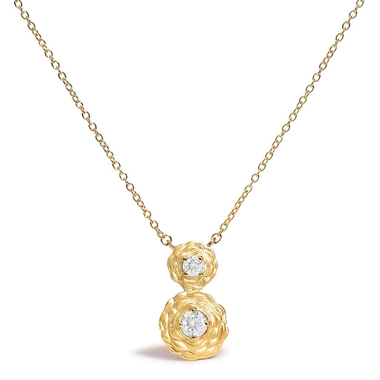 Collar con colgante de rosa de oro amarillo de 14 quilates laminado sobre plata de ley con diamante cultivado en laboratorio de 0,5 quilates